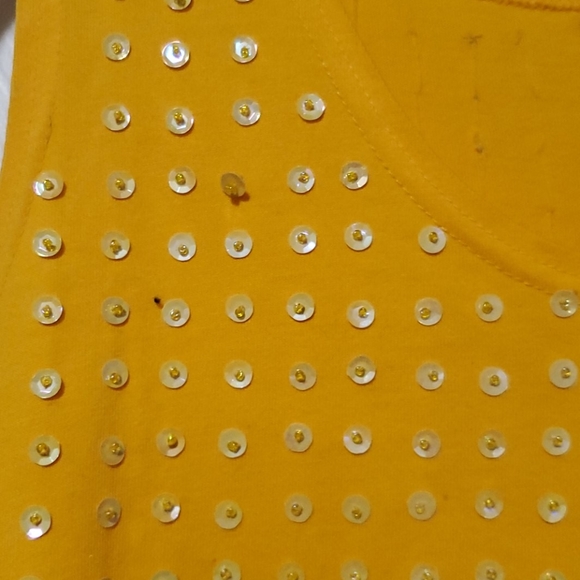Yellow Sequined top. - Picture 4 of 8